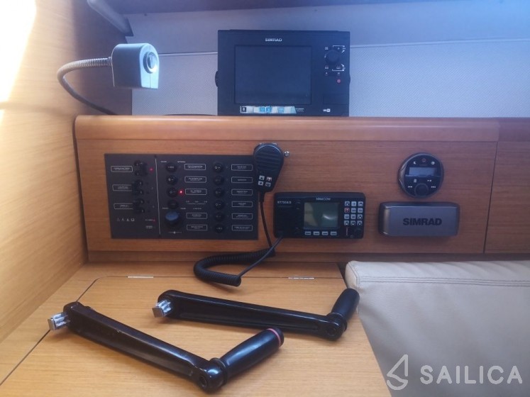 Sun Odyssey 30i - Yacht Charter Sailica