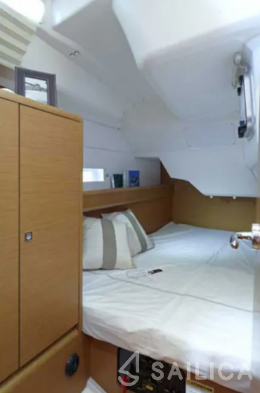 Sun Odyssey 379 - Yacht Charter Sailica