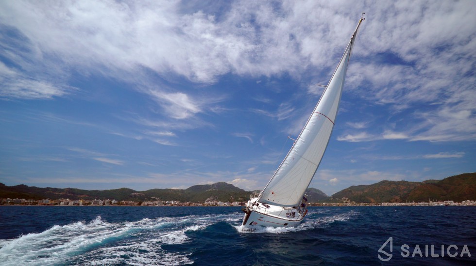 Sun Odyssey 36i - Yacht Charter Sailica
