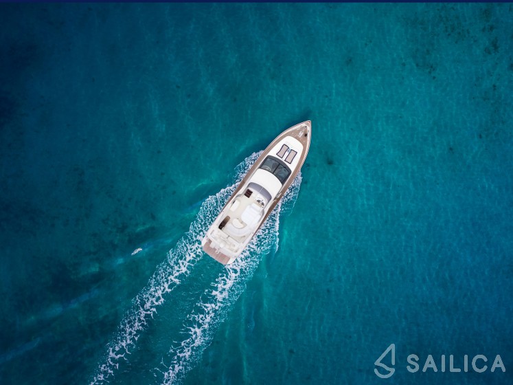 Azimut 74 - Yacht Charter Sailica