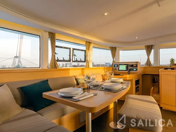Lagoon 42 - Yacht Charter Sailica