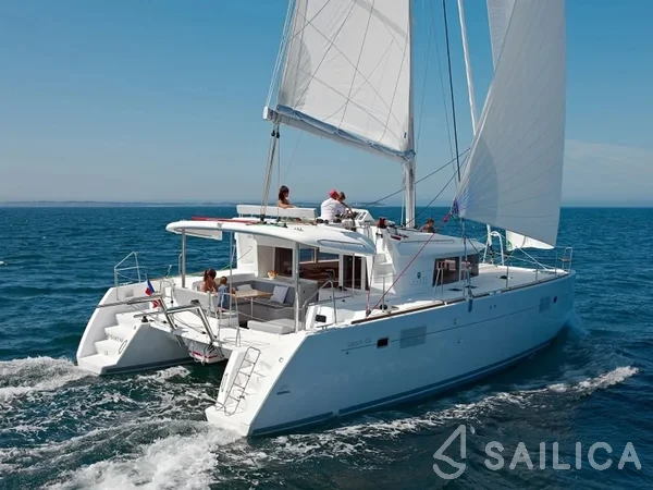 Lagoon 450  Flybridge - Yacht Charter Sailica