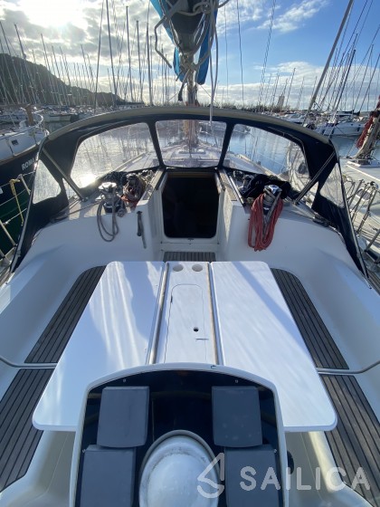 Sun Odyssey 42.2 - Yacht Charter Sailica