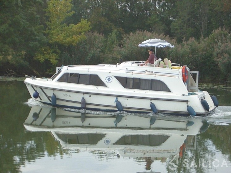 Le Boat Cirrus A - Yacht Charter Sailica