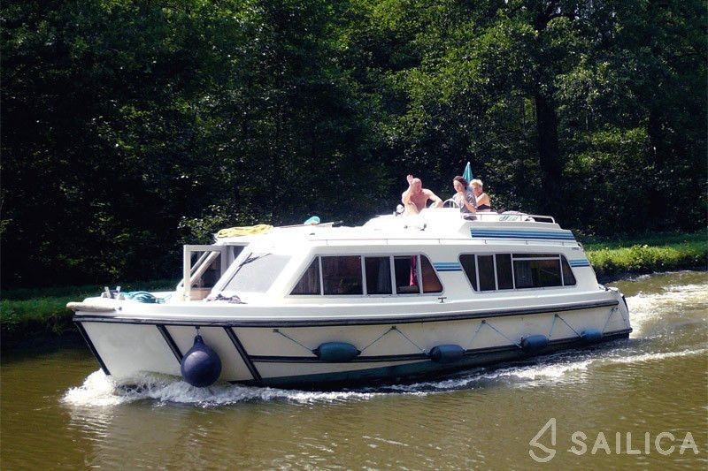 Le Boat Cirrus A - Yacht Charter Sailica