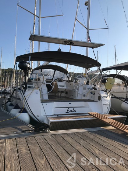 Bavaria 46 Cruiser - Yacht Charter Sailica
