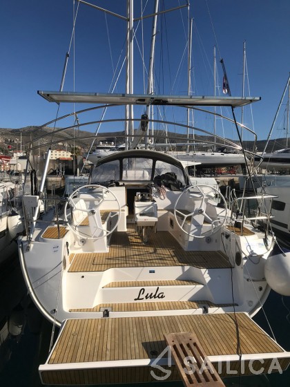Bavaria 46 Cruiser - Yacht Charter Sailica