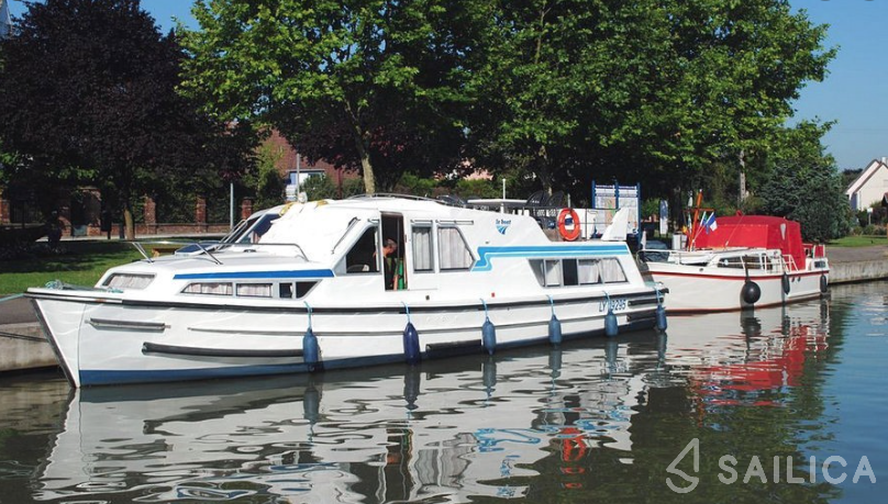 Le Boat Continentale - Yacht Charter Sailica