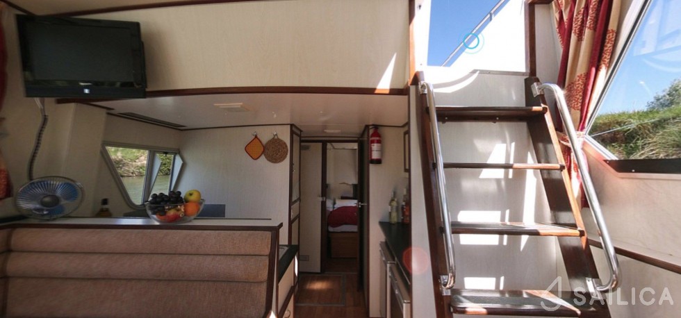 Le Boat Continentale - Yacht Charter Sailica