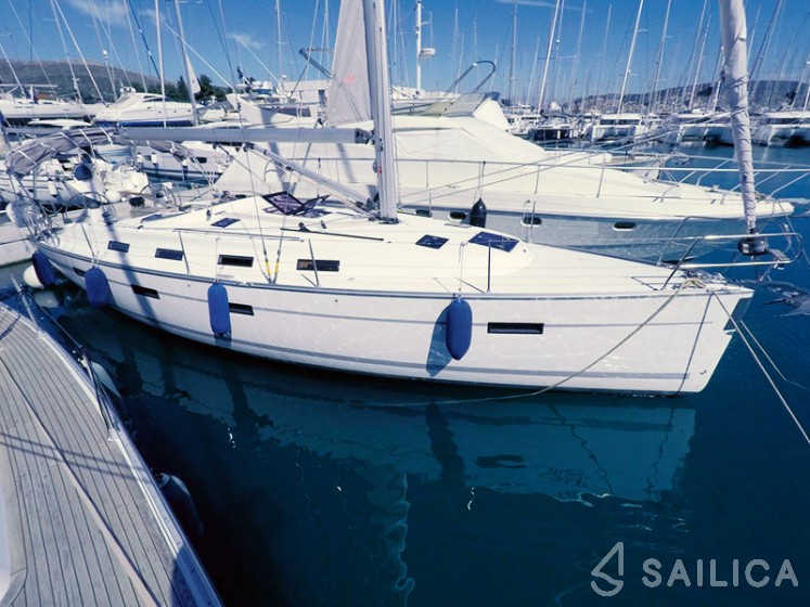 Bavaria 40 Cruiser - Yacht Charter Sailica