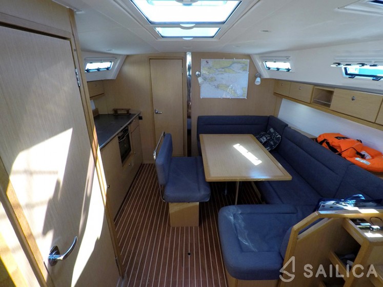 Bavaria 40 Cruiser - Yacht Charter Sailica