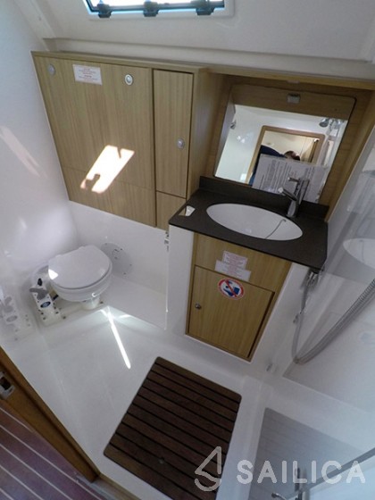 Bavaria 40 Cruiser - Yacht Charter Sailica