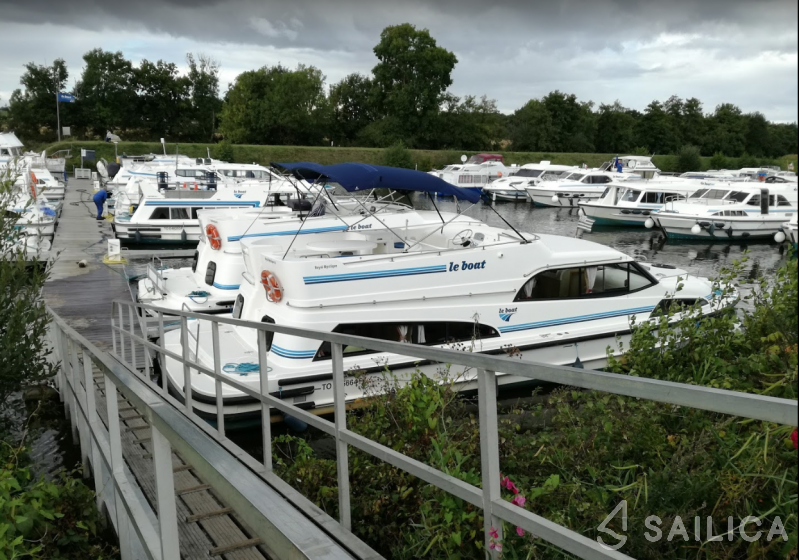 Le Boat Continentale - Yacht Charter Sailica