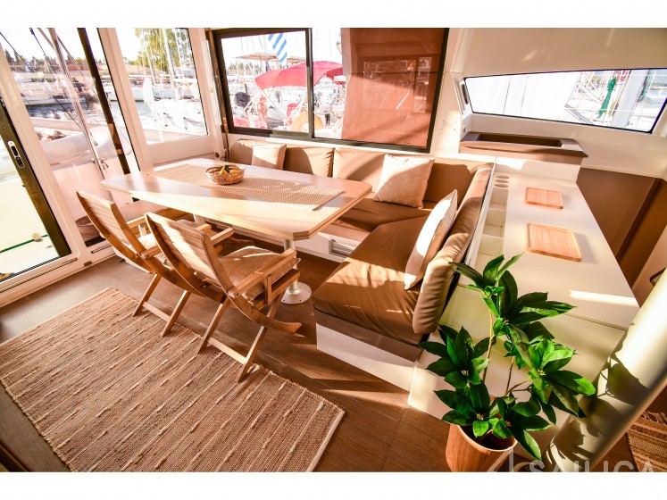 Bali 4.3 - Yacht Charter Sailica