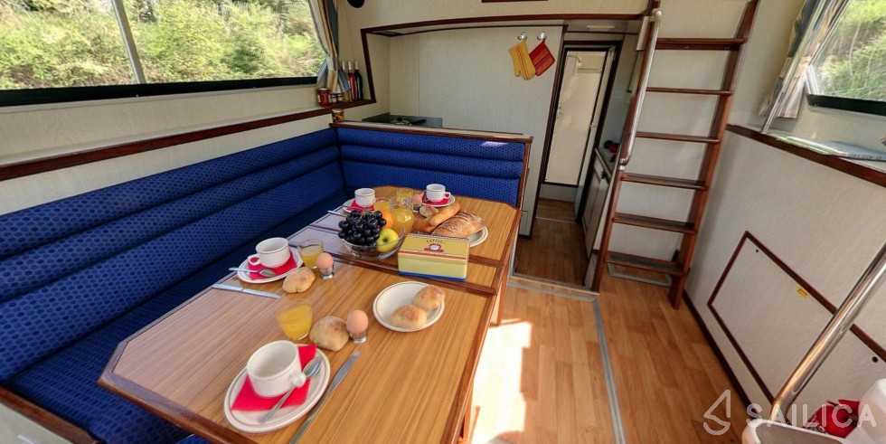 Le Boat Corvette A - Yacht Charter Sailica