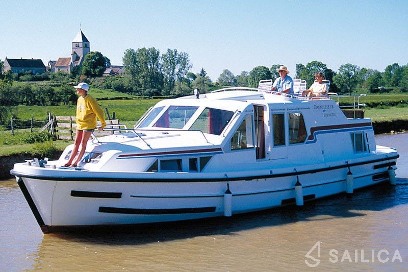 Le Boat Corvette B - Yacht Charter Sailica