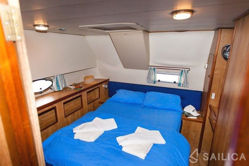 Le Boat Countess - Yacht Charter Sailica