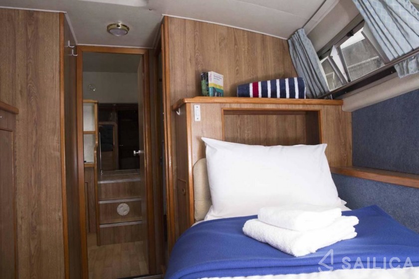 Le Boat Crusader - Yacht Charter Sailica