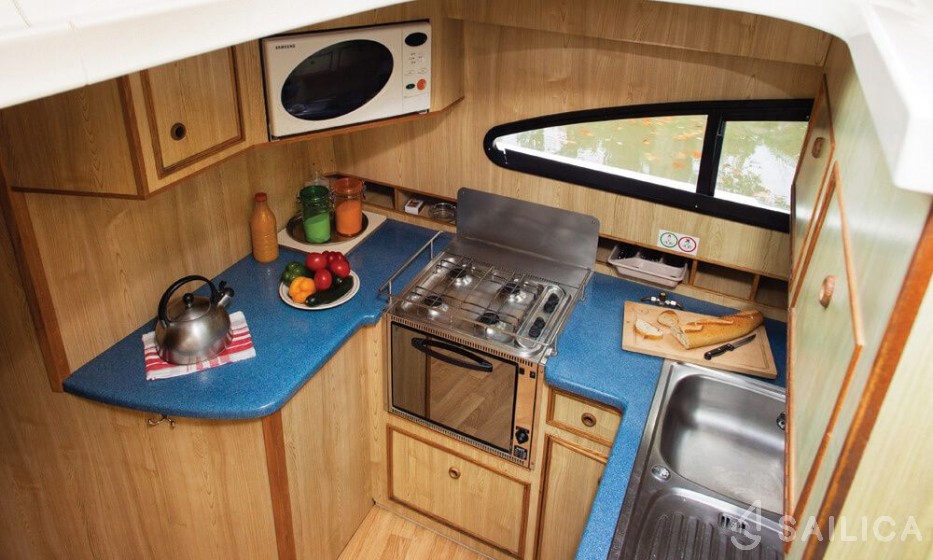 Le Boat Elegance - Yacht Charter Sailica