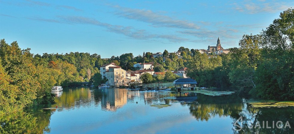 Le Boat Elegance - Yacht Charter Sailica