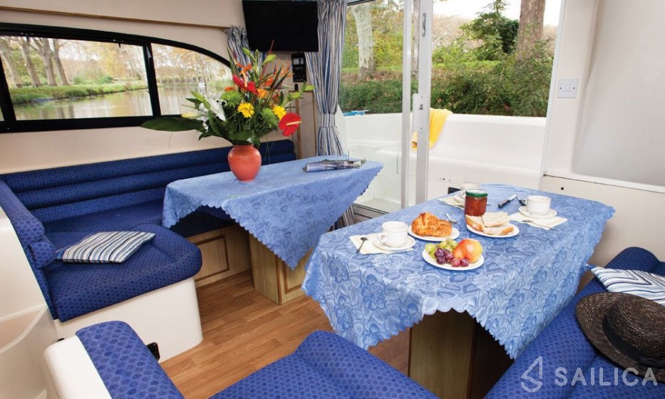Le Boat Elegance - Yacht Charter Sailica