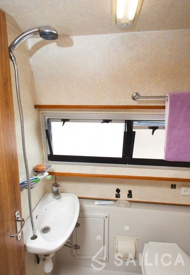 Le Boat Grand Classique - Yacht Charter Sailica
