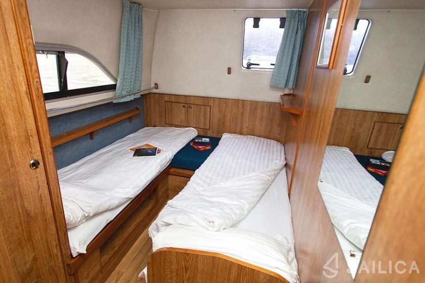 Le Boat Grand Classique - Yacht Charter Sailica