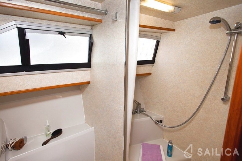 Le Boat Grand Classique - Yacht Charter Sailica