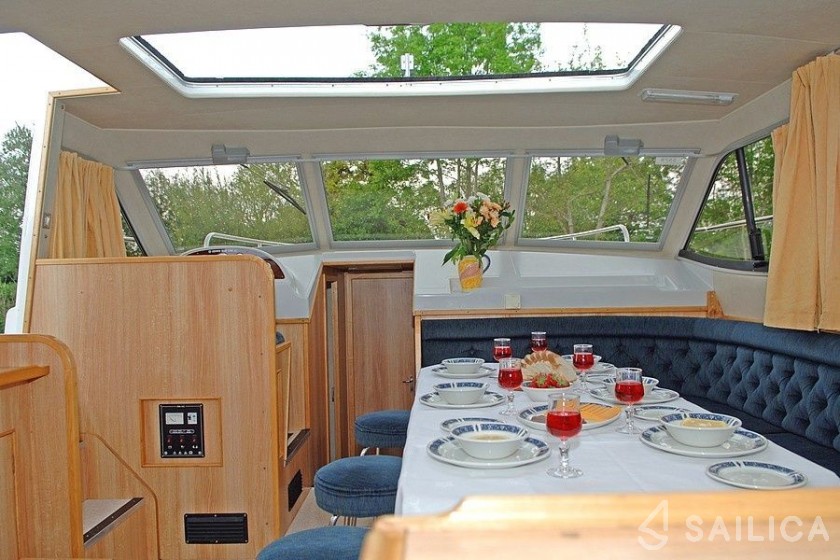 Le Boat Grand Classique - Yacht Charter Sailica