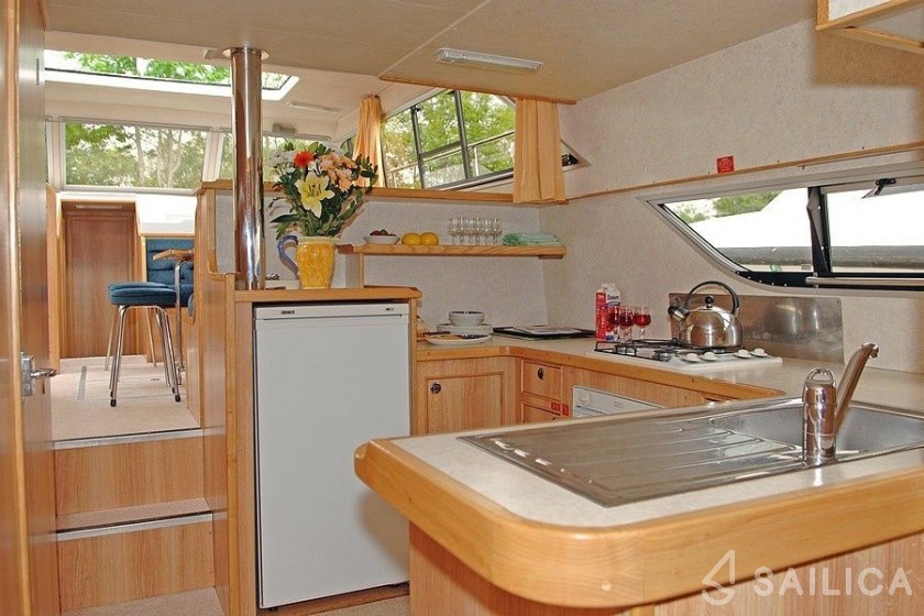 Le Boat Grand Classique - Yacht Charter Sailica