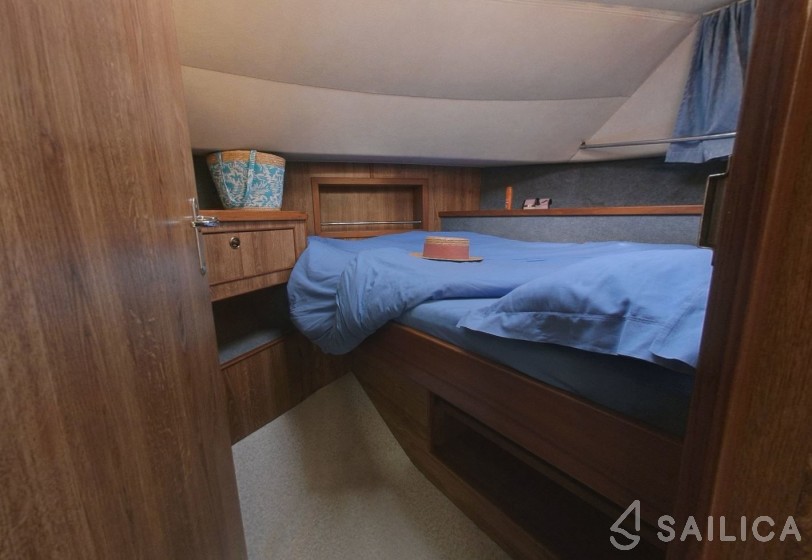 Le Boat Grand Classique - Yacht Charter Sailica