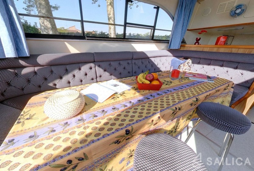 Le Boat Grand Classique - Yacht Charter Sailica