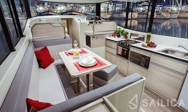 Le Boat Horizon 1 - Yacht Charter Sailica