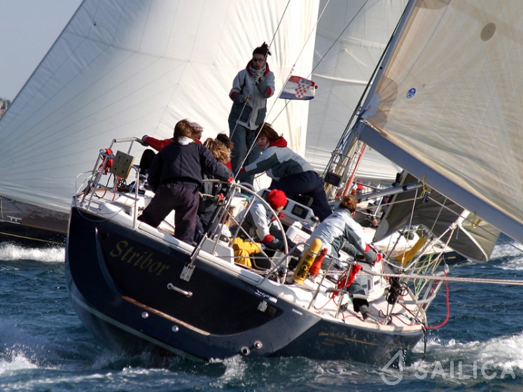 Grand Soleil 40 R - Yacht Charter Sailica