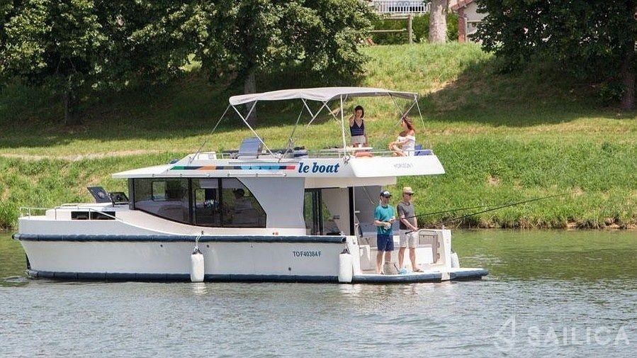 Le Boat Horizon 2 - Yacht Charter Sailica