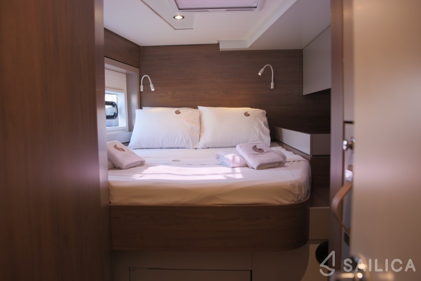 Bali 4.6 - Yacht Charter Sailica