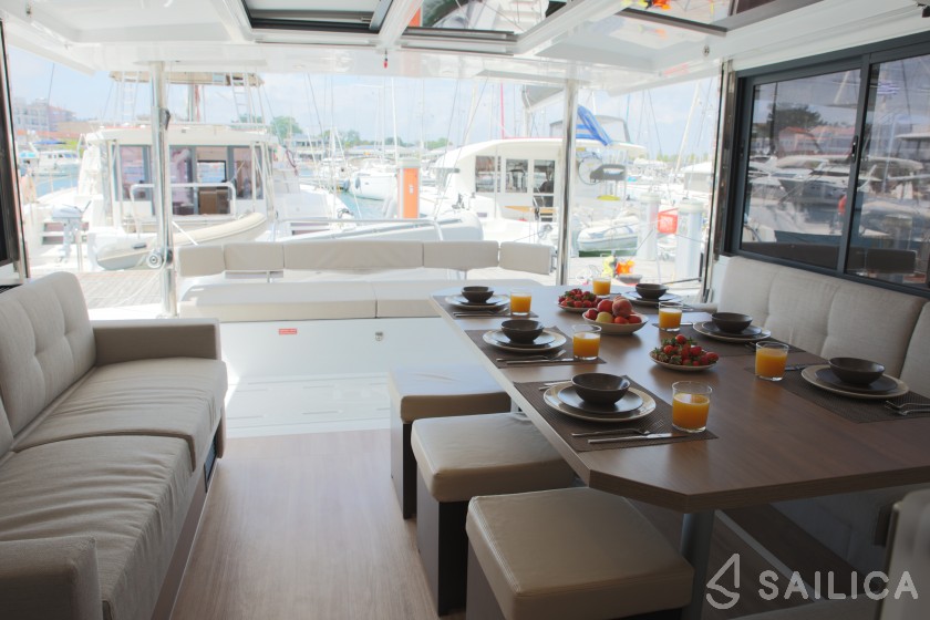 Bali 4.6 - Yacht Charter Sailica