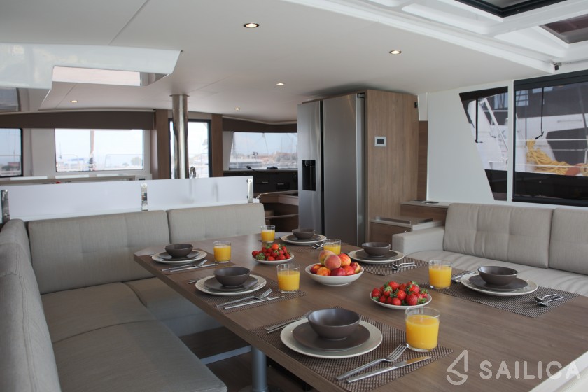 Bali 4.6 - Yacht Charter Sailica