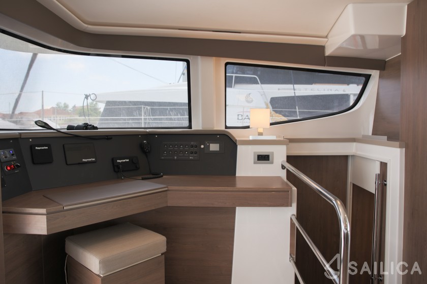Bali 4.6 - Yacht Charter Sailica