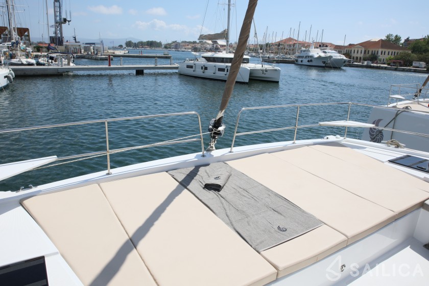Bali 4.6 - Yacht Charter Sailica