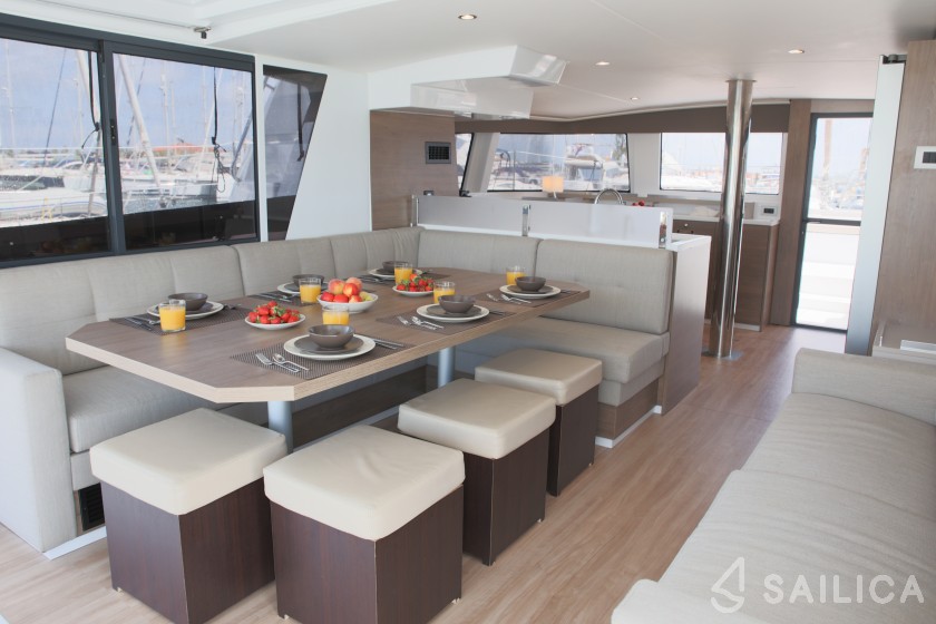 Bali 4.6 - Yacht Charter Sailica