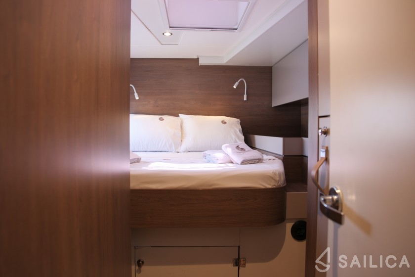 Bali 4.6 - Yacht Charter Sailica