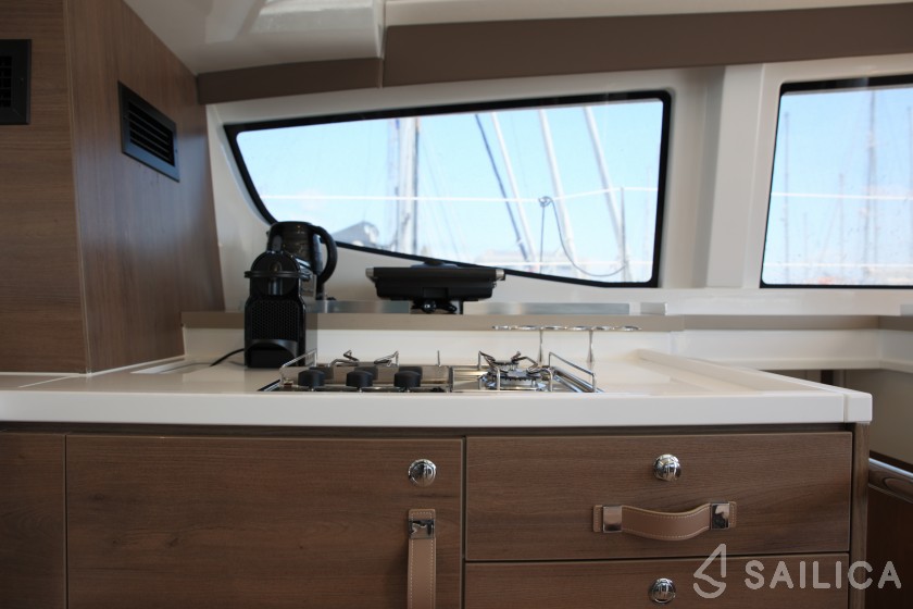Bali 4.6 - Yacht Charter Sailica