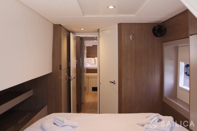 Bali 4.6 - Yacht Charter Sailica