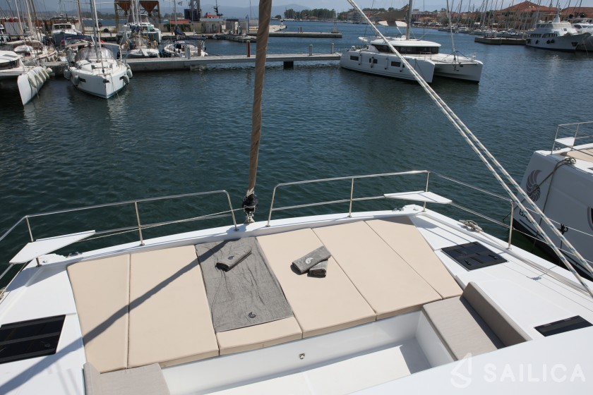Bali 4.6 - Yacht Charter Sailica