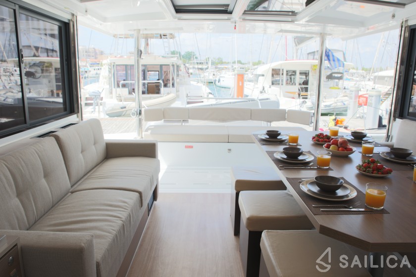 Bali 4.6 - Yacht Charter Sailica