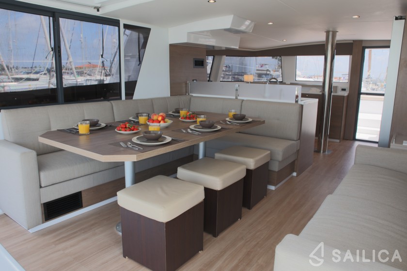 Bali 4.6 - Yacht Charter Sailica
