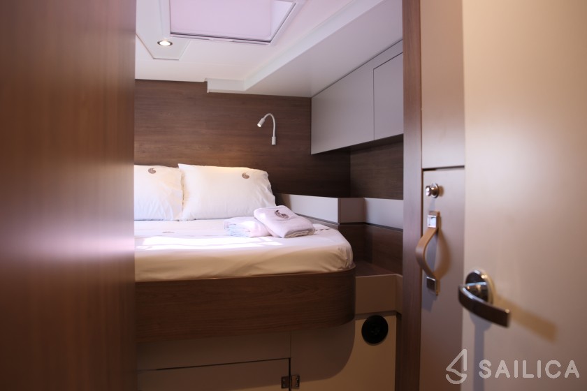 Bali 4.6 - Yacht Charter Sailica
