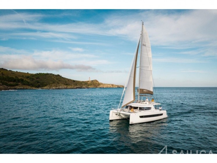 Bali 4.6 - Yacht Charter Sailica