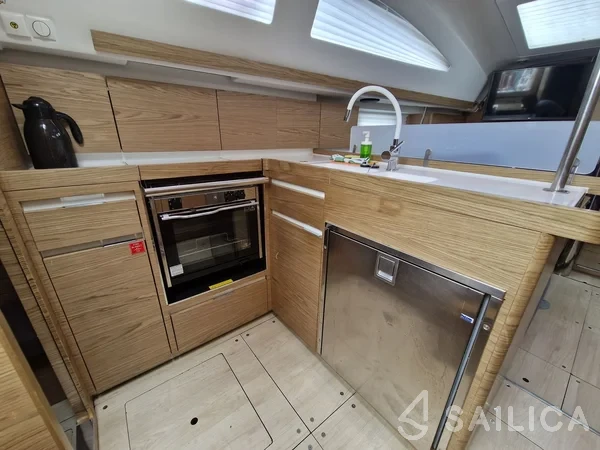 Elan 40 Impression - Yacht Charter Sailica